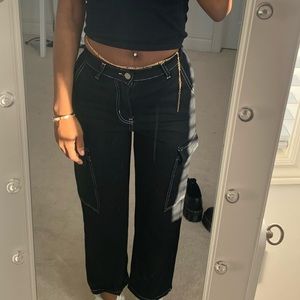 Cropped Black Contrast Stitch Cargo Pants!